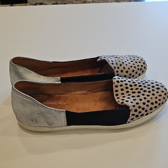 Elk Two-Tone Leopard-Spot Slip-On Flats in Black and Tan Size 9.5 WOMEN'S EU 40 - Picture 4 of 8